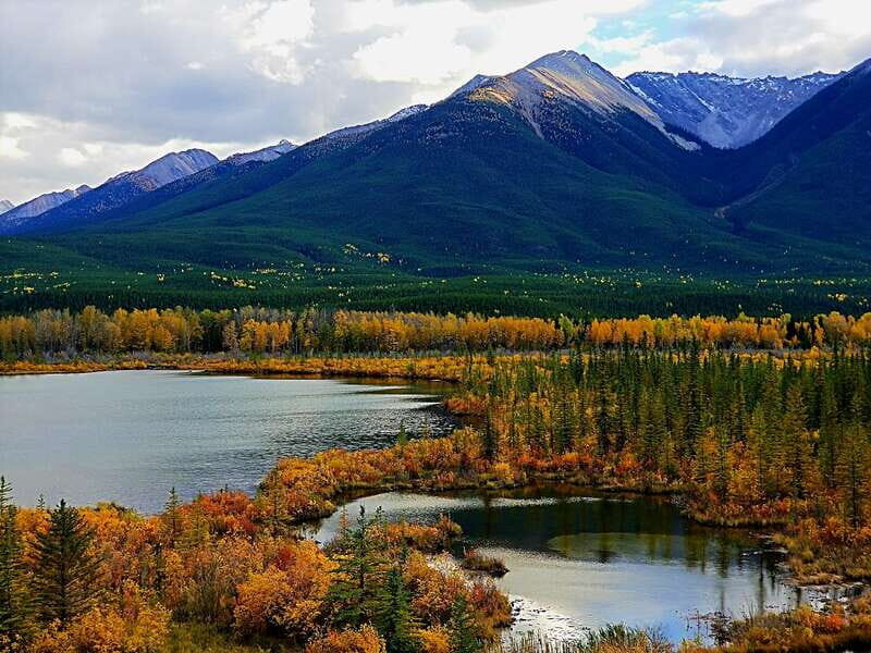 Minnewanka/Banff Gondola/Johnston Canyon/Moraine Lake Louise - Johnston Canyon boardwalks, catwalks, and the Ink Pots